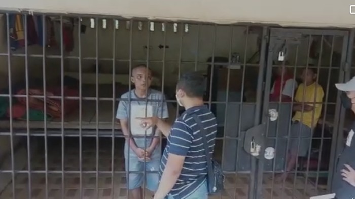 Kerangkeng tempat rehabilitasi narkoba di rumah Bupati Langkat Terbit Rencana (Foto: Tangkapan layar video)