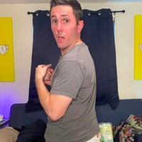 “Kesalahapaham umum bahwa masalah ini hanya mempengaruhi orangtua atau mereka yang terluka parah, atau mereka yang masih sangat muda. Aku ingin memberitahu bahwa masalah inkontinensia dan mengompol umum terjadi di semua spektrum usia dan jauh lebih normal daripada yang dipikirkan orang,” ungkap Marc, seperti dikutip dari Talker. Foto: dok. Instagram/@diaperdynamo