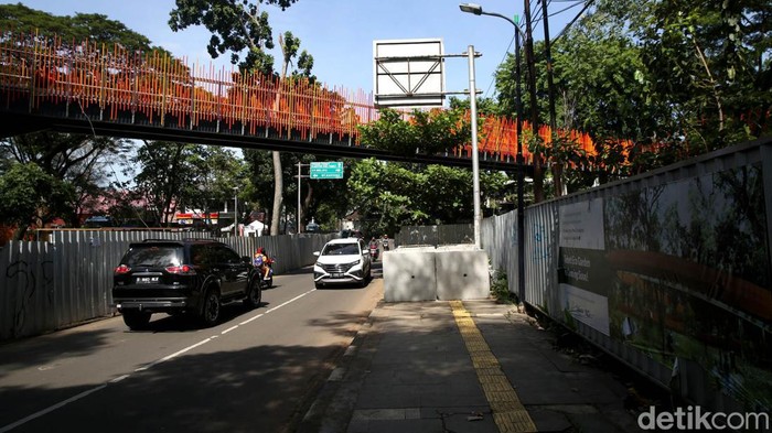 Menanti Rampungnya Revitalisasi Taman Tebet Menjadi Eco Garden Pengerjaan revitalisasi Taman Tebet masih terus berlangsung. Taman itu akan dilengkapi dengan thematic garden, sarana olahraga hingga jembatan penghubung.