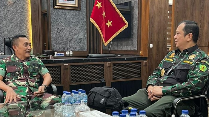 Momen Silaturahmi Hipakad ke TNI AD Momen Silaturahmi Hipakad ke TNI AD