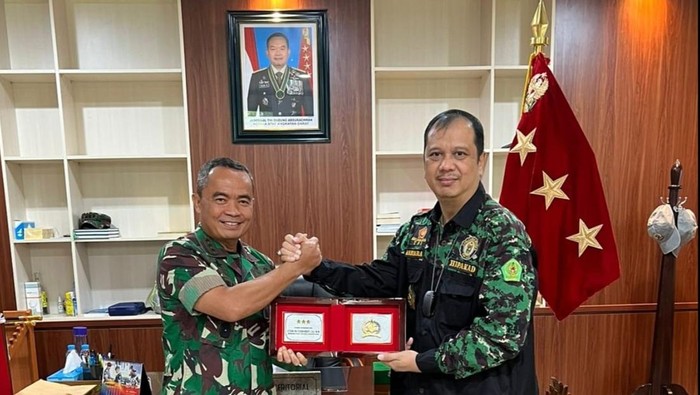 Momen Silaturahmi Hipakad ke TNI AD Momen Silaturahmi Hipakad ke TNI AD