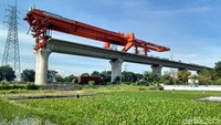 Meski demikian, sudah ada solusi untuk terowongan-terowongan tersebut. Ketiga terowongan ini ditargetkan rampung pada April 2022.
