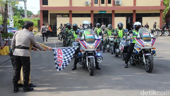 Pasukan gabungan patroli di Bojonegoro