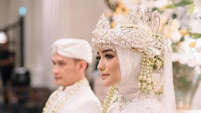 Artis jadi pengantin Sunda