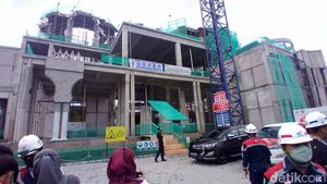 Melihat Progres Pembangunan Masjid Raya Sheikh Zayed Solo