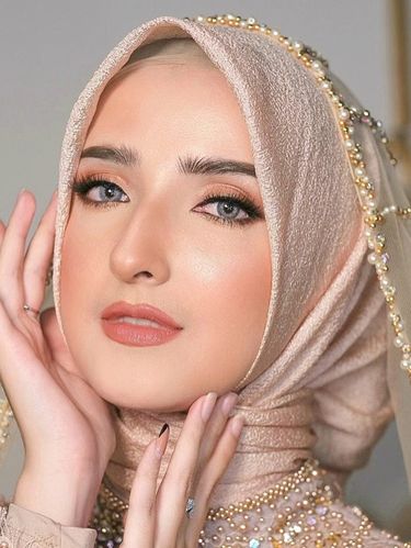 Rias makeup tanpa cukur alis. Rias makeup tanpa cukur alis.