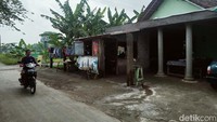 Kepala Desa (Kades) Kranggan, Gunawan Budi Utomo, menyebut pemerintah desa tetap akan mempertahankan RT 14 meskipun tinggal satu rumah milik Sumanto.