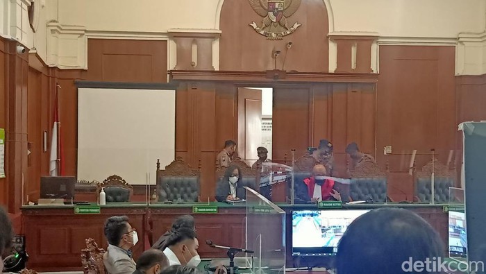 Sidang putusan gugatan di PN Surabaya