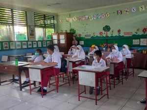 Satgas Covid-19 IDI Minta Pemerintah Setop Pembelajaran Tatap Muka
