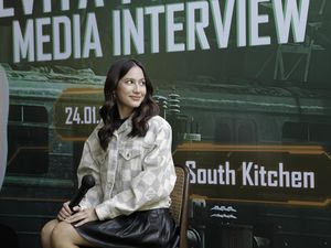 Syahrini Bikin NFT, Pevita Bikin Team Esports