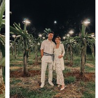 Di acara tersebut, mereka memkai baju serba putih. Sheila tampak cantik kebaya kutu baru sedangkan Vidi menambahkan kain tradisional sebagai ikat pinggang.Foto: Instagram @vidialdiano