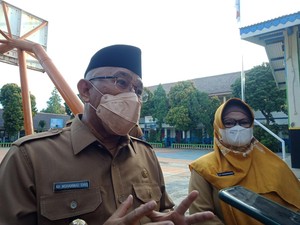 PTM 100 Persen di Depok, Walkot Evaluasi Jarak Bangku Antarsiswa