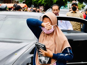 Warga Sumsel Nangis Bisa Foto Bareng Jokowi, Begini Momennya