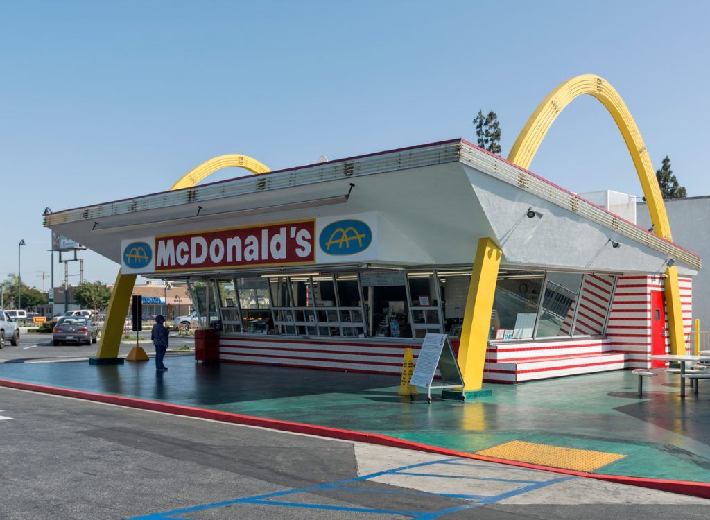 7 Restoran McDonald's Paling Unik di Dunia, Ada yang Berbentuk Pesawat