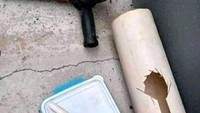 Saat sedang bekerja, lua membawa suatu peralatan penting memang menyebalkan. Ingin makan siang tetapi lupa membawa sendok, netizen ini membuat sendok dadakan dari sebuah pipa bekas. Foto: Instagram/infotekniksipil