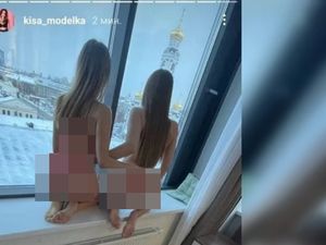 Bintang Porno Foto Seksi dengan Latar Gereja, Bikin Emosi Satu Kota