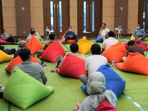 Direksi-Pegawai Muda Brantas Abipraya Ngobrol Santai Bahas Leadership