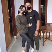 Claudya terlihat mencintai Aprilio Manganang dengan tulus. Dalam unggahannya di Instagram, Claudya mengaku menerima Aprilio dalam kondisi apapun. Foto: Dok. TikTok @c.cvanrhyn.