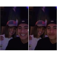 Momen perayaan tahun baru, Claudya dan Aprilio Manganang terlihat bersama sambil menyaksikan kembang api.  Foto: Dok. TikTok @c.cvanrhyn.