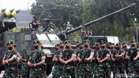 Selain prajurit, alutsista TNI AD juga dihadirkan dalam apel pasukan tersebut.