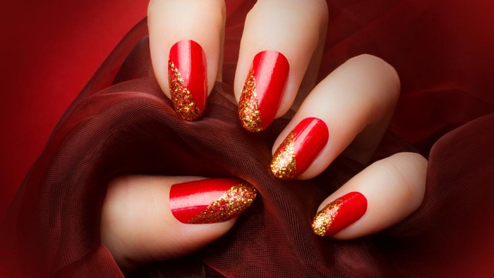 Kutek atau nail art Kutek atau nail art