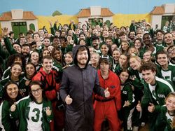 Sosok YouTuber Terkaya Sejagat dan Pacar Cantiknya