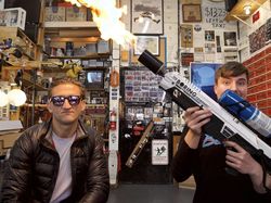 Sosok YouTuber Terkaya Sejagat dan Pacar Cantiknya