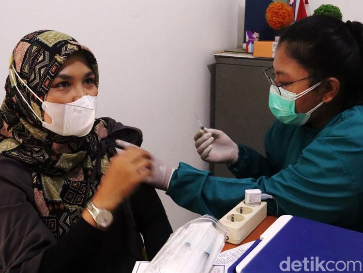 Omricron Merebak, Vaksinasi Booster Terus Dikebut di Bandung
