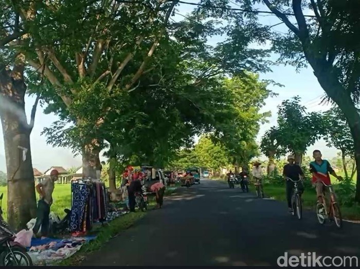 Pasar dadakan di Magetan