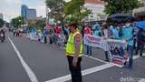 Pengungsi Afghanistan Demo di DPRD Surabaya, Tuntut Pindah ke Negara Ketiga