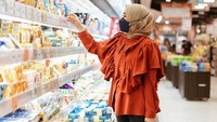 Ririe Fairus belajar banyak dari masalah rumah tangganya, salah satunya adalah keikhlasan. Foto: Instagram @ririe_fairus