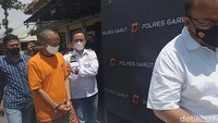 Sakit hati itu yang melatarbelakangi MA berbuat nekat. MA sempat mendatangi pihak sekolah beberapa kali, namun dia tak mendapatkan haknya hingga kini.