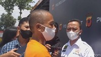 Kejadian kebakaran itu cepat diketahui warga. Api pun tidak menjalar dan langsung dipadamkan. Kobaran api hanya membakar beberapa pintu kelas di SMPN 1 Cikelet.