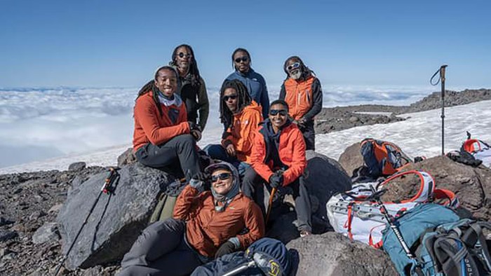Tim pendaki berkulit hitam Full Circle Everest