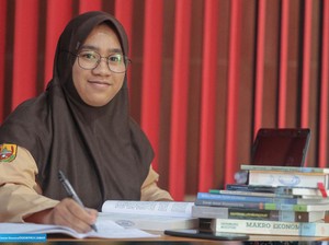 Simak! 3 Tips Belajar ala Siti Komariah, Pemenang Kompetisi Sains Nasional