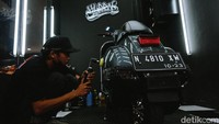 Lagipula, Vespa adalah bagaimana si pemilik merawat serta mempercantiknya, tidak ada pakem yang pasti.
