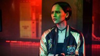 Adapula sosok Raya yang diperankan oleh Lutesha. Karakternya di serial itu sebagai remaja yang menggebu-gebu dan kadang menempatkannya di situasi sulit. Dok. Disney+Hotstar