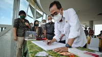 PT Bintan Aviation Investment membangun proyek Bandara dan Aerospace Industry Park dengan luas lahan kawasan bandara 800 hektare (ha) dan kawasan industri 510 ha di Pulau Bintan, Provinsi Kepulauan Riau (Kepri). Kawasan bandara tersebut nantinya dapat berfungsi sebagai penerbangan umum, fasilitas Pemeliharaan Pesawat (MRO), dan pusat logistik. Pembangunan Bandara Internasional Bintan Baru atau New Internasional Airport Bintan sudah berjalan sejak tahun 2015. Saat ini pembangunan fase 1 sudah masuk tahap pemadatan tanah untuk runway sepanjang 3.000 meter. 