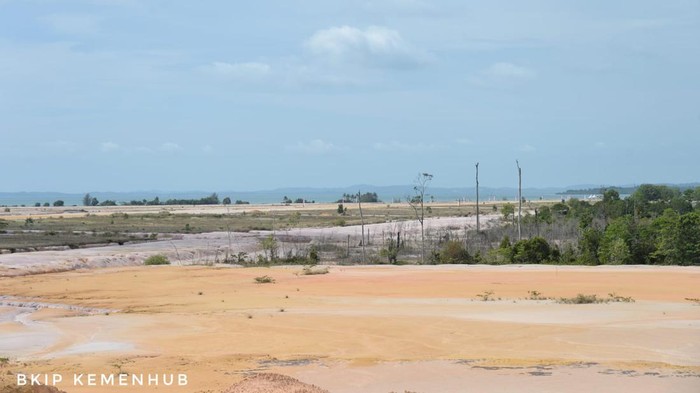 Wah! Ini Dia Lokasi Bandara Internasional Bintan Bandara Internasional Bintan Baru atau New Internasional Airport Bintan disambut baik Menhub Budi Karya. Yuk, intip progres terkininya!