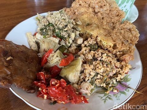 Warung Kopi Klotok Pakem Diboyong Titiek Soeharto ke Cisarua