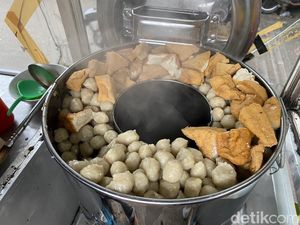 5 Jajanan di Belakang Grand Indonesia Ini Harganya di Bawah Rp 10 Ribu