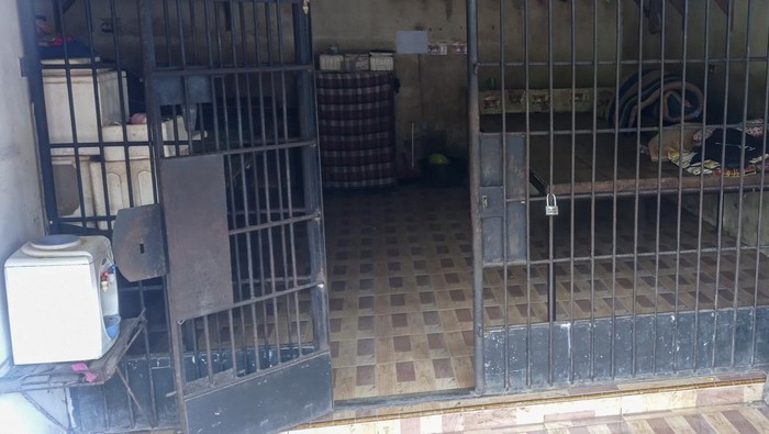 Penemuan kerangkeng yang berisi sejumlah warga di rumah Bupati Langkat nonaktif Terbit Rencana Perangin Angin gegerkan publik. Ini penampakannya.