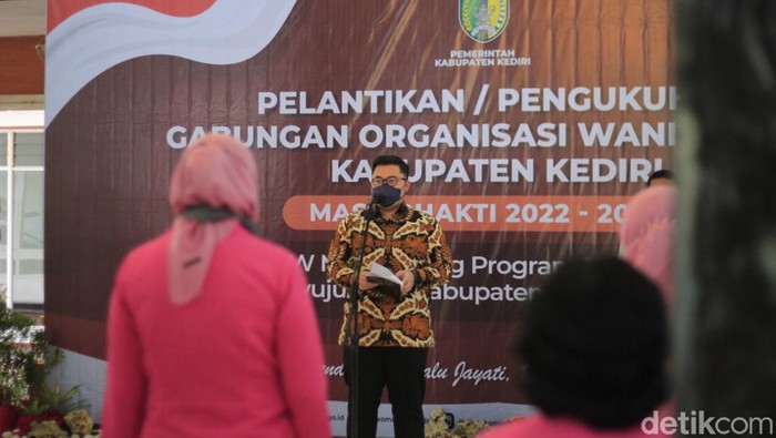 bupati kediri mas dhito
