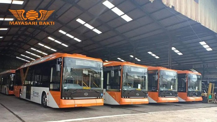 Bus listrik Transjakarta yang disewa dari PO Mayasari Bakti