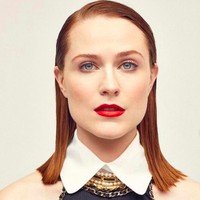 Wood merupakan penyintas kekerasan seksual. Dia cukup vokal dalam menyuarakan isu tentang kekerasan dalam hubungan ataupun seksual. Foto: dok. Instagram/@evanrachelwood