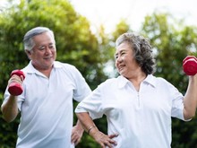 Fenomena Kakek-Nenek Kaya Bermunculan di Inggris