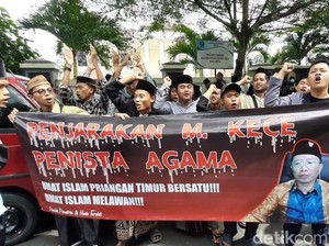 Dukung Penegak Hukum, Kiai-Santri Kawal Sidang M Kace di PN Ciamis
