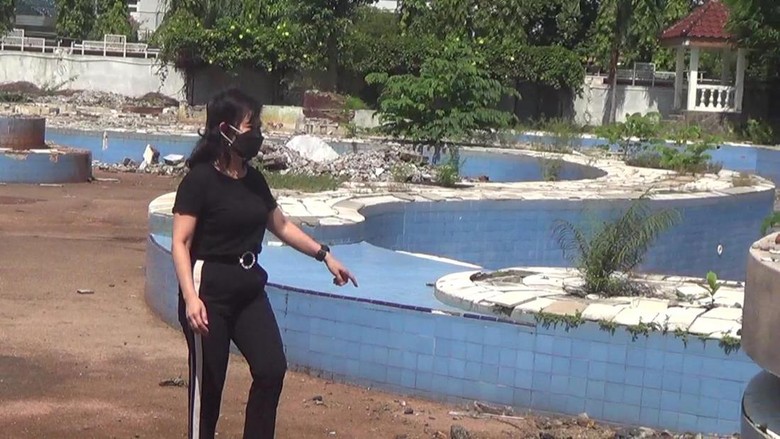 Kolam renang Plaza MArina Kolam renang Plaza MArina tutup