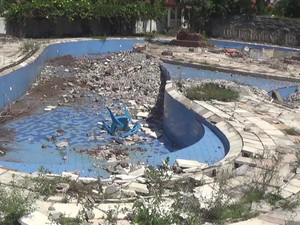 Kolam Renang Plaza Marina yang Ditutup Bakal Dijadikan Lahan Parkir