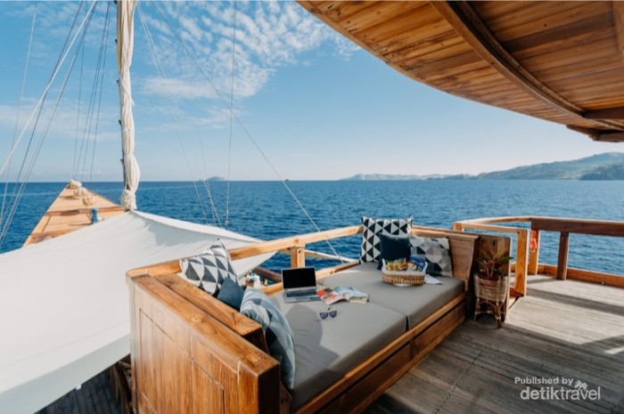Sun deck